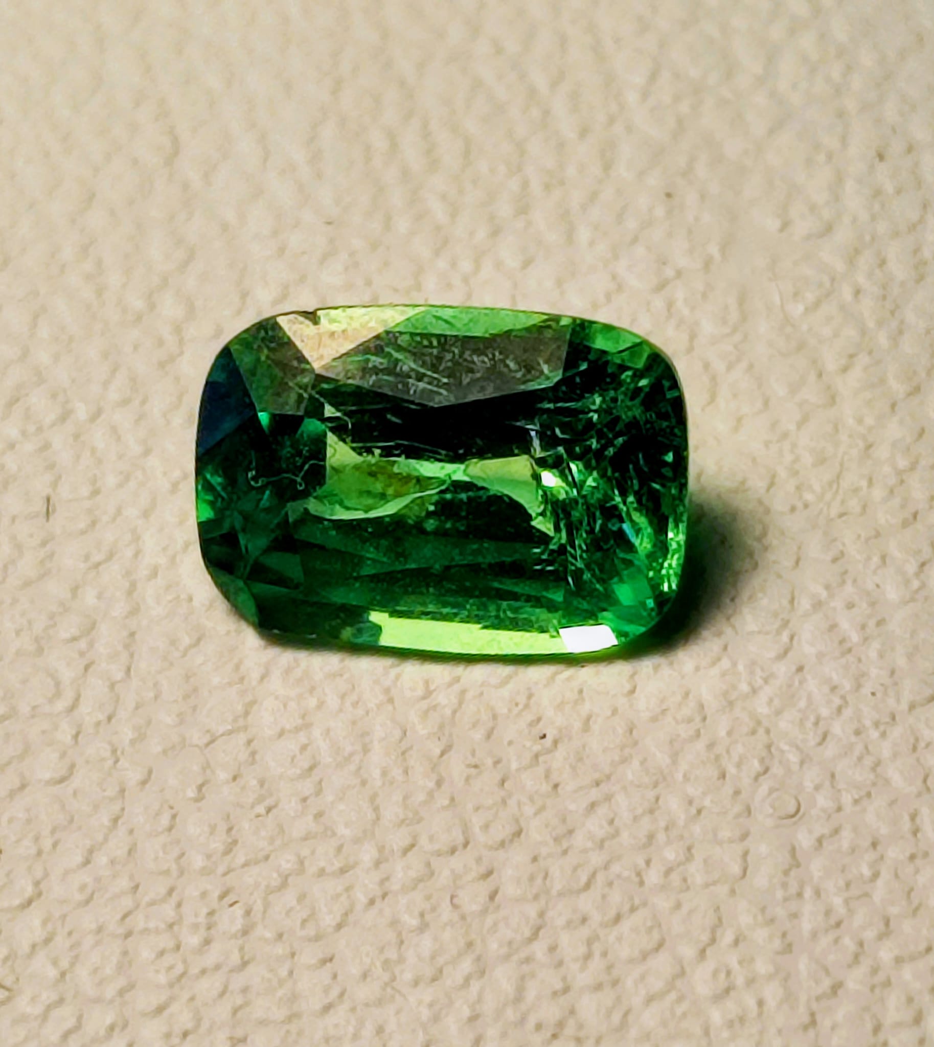 Rectangular tsavorite gemstone